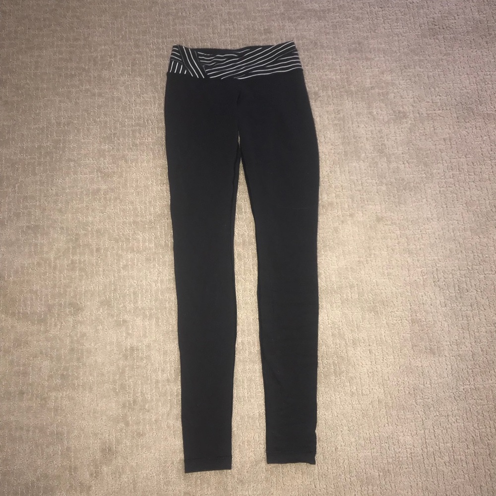 Lululemon black reversible leggings
